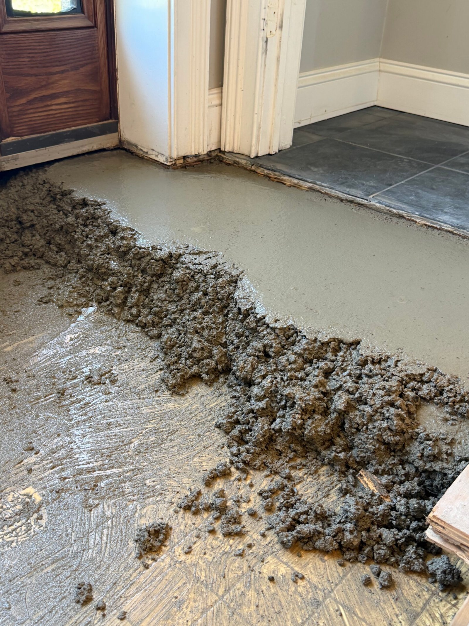 A close view of the base material and the edge of the area being filled.